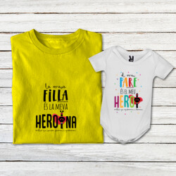 "LA MEVA FILLA ÉS LA MEVA HEROÏNA + EL MEU PARE ÉS EL MEU HEROI" Pack 1 samarreta adult + 1 body bebè blanc
