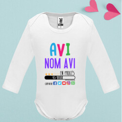 "AVI, EN PROCÉS" Body m/llarga personalitzat per anunciar un embaràs